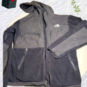 THE NORTH FACE Denali Hooded Fleece Jacket